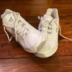 Avia 6196 White Athletic Shoes Size 11 Like New